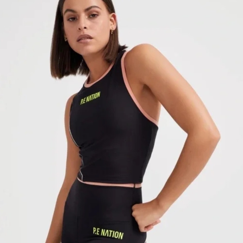 P.E Nation Matchplay Longline Racerback Sports Bra
Black/Pink